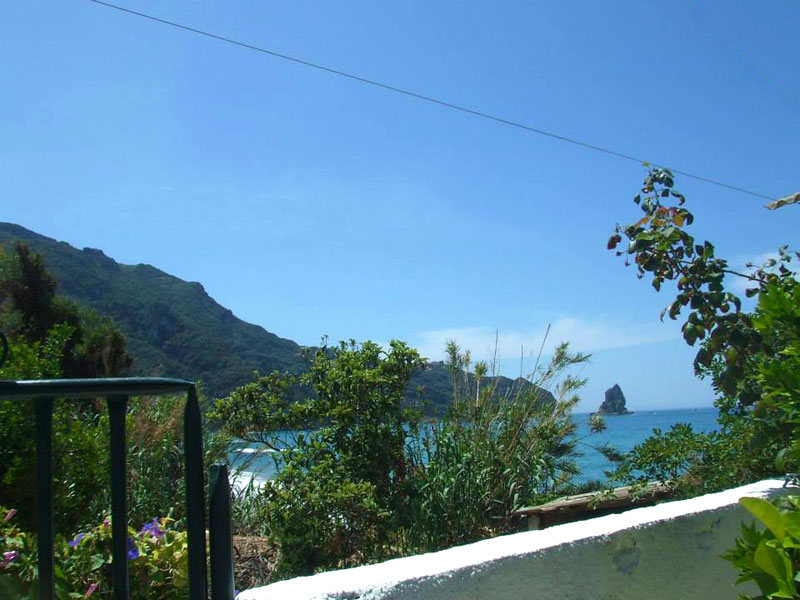 Terrace with sea views